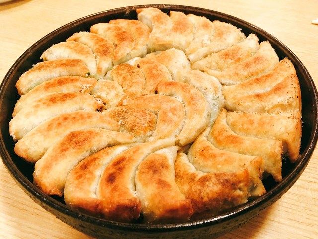 鉄なべ餃子（イメージ）